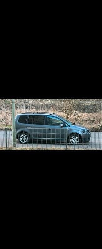 Gebraucht VW Touran Match 105 PS (77 kW) 2012 Silber Van / Kleinbus