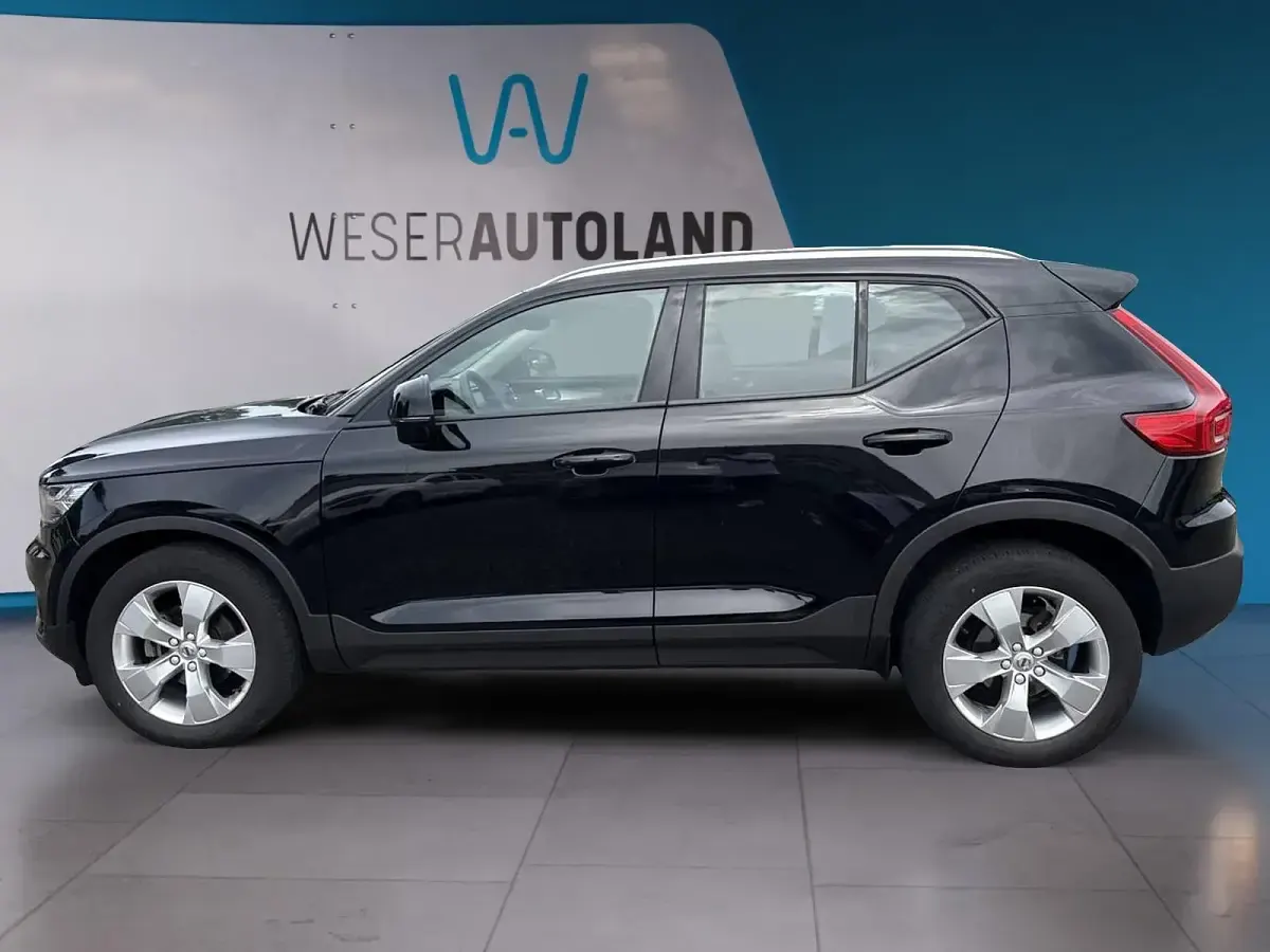 Gebraucht Volvo XC40 163 PS (119 kW) 2021 Black solid "stone" / solid SUV