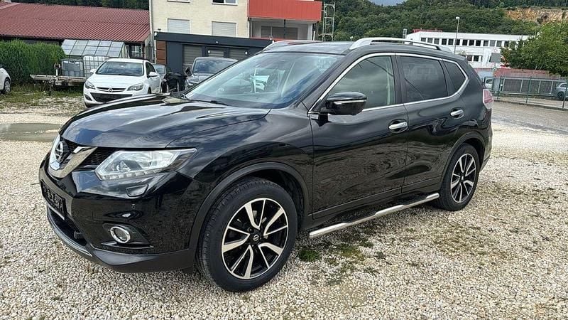Schwarz Gebraucht 2016 Nissan X-Trail N-Connecta SUV | 13.400 € (Guter Preis) - Bild 1/4