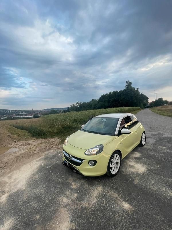Gebraucht Opel Adam 89 PS (65 kW) 2015 Gelb Kleinwagen