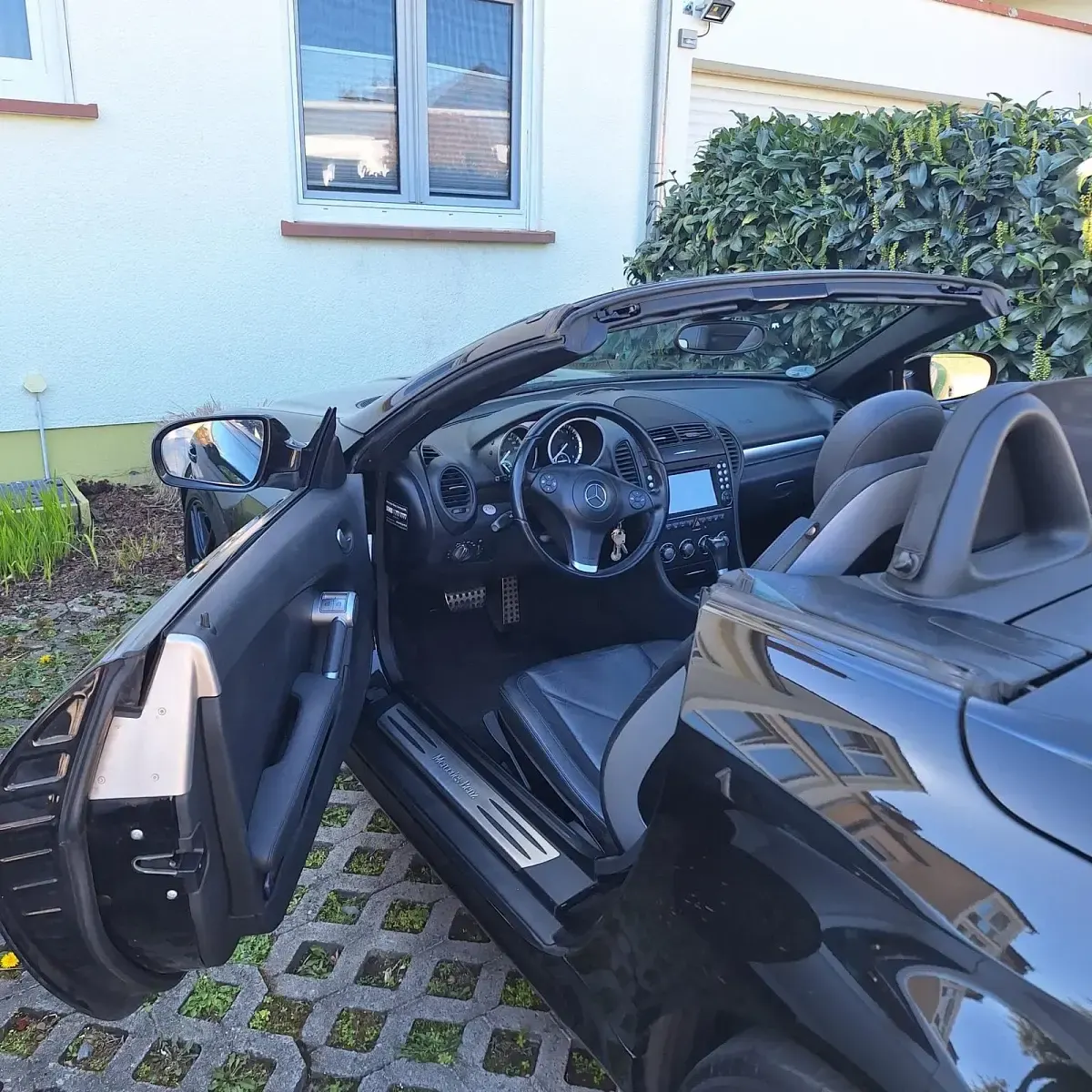 Gebraucht Mercedes SLK200 183 PS (134 kW) 2009 Schwarz Cabrio
