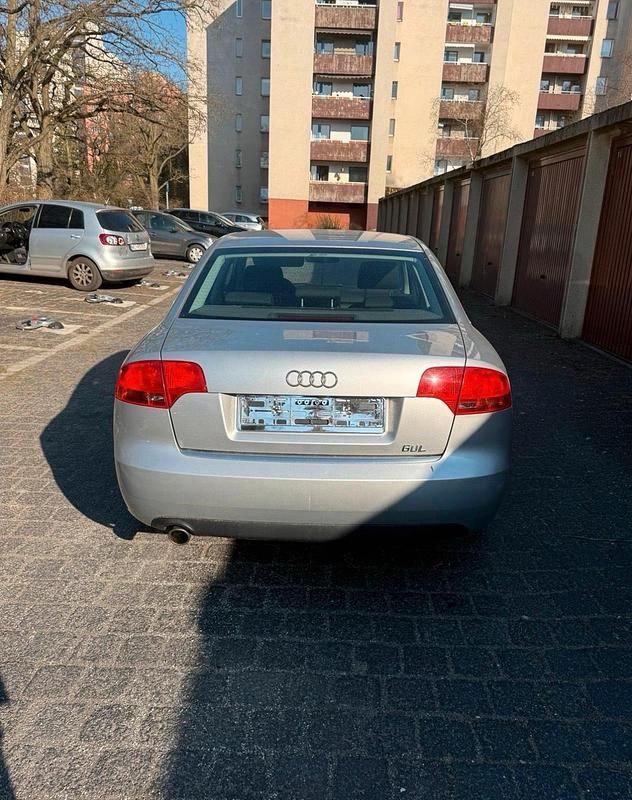 Gebraucht Audi A4 130 PS (95 kW) 2005 Grau Limousine