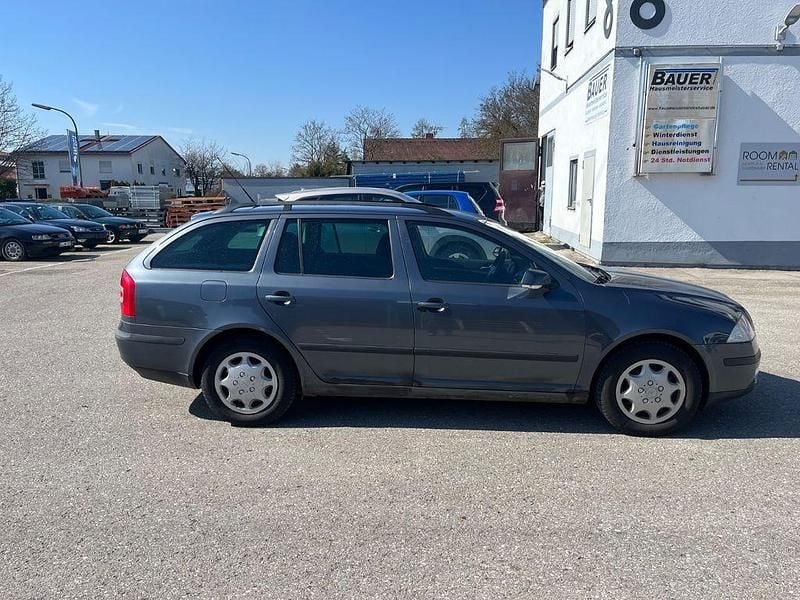 Gebraucht Skoda Octavia Elegance 105 PS (77 kW) 2007 Grau Kombi