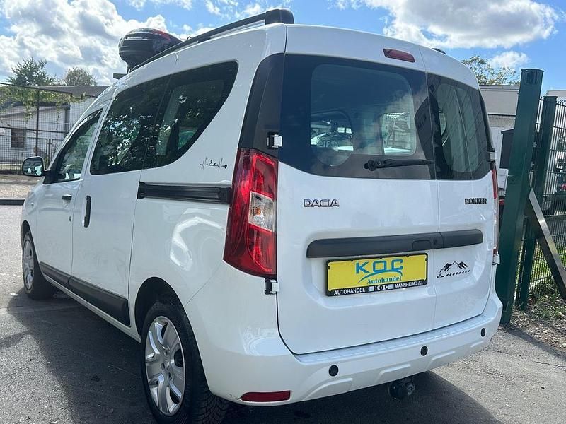 Gebraucht Dacia Dokker Lauréate 102 PS (75 kW) 2017 Weiß Van / Kleinbus