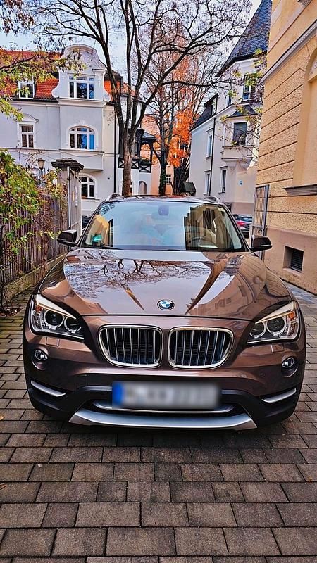 Braun Gebraucht 2013 BMW 120 Kleinwagen | 9.000 € (Guter Preis) - Bild 1/4
