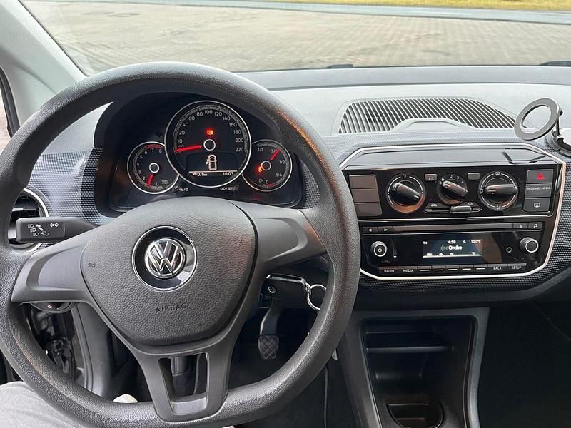 Second-hand VW up! 60 CP (44 kW) 2016 Negru Hatchback