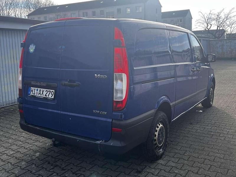 Gebraucht Mercedes Vito 95 PS (69 kW) 2009 Blau Van