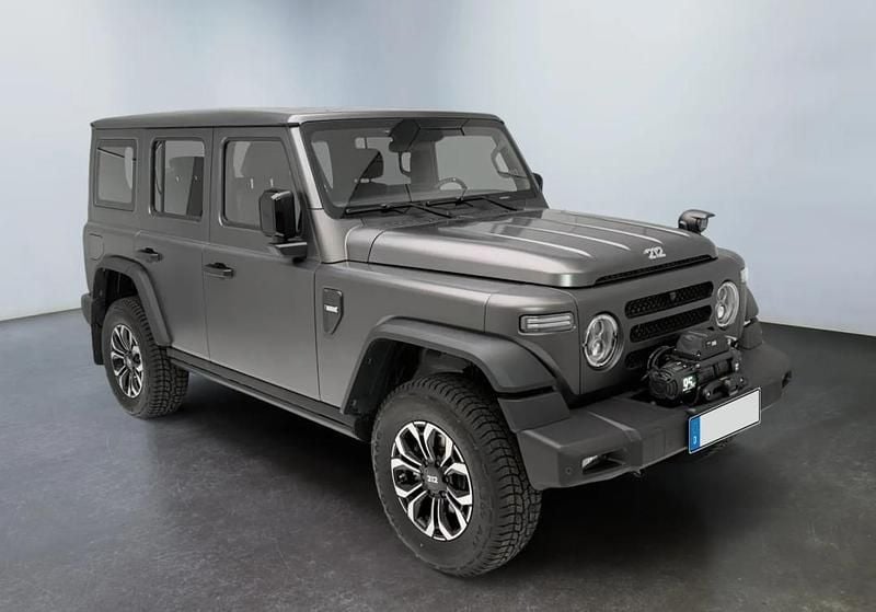 Neu BAW 212 166 PS (122 kW) 2026 Grau