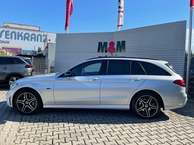 Gebraucht Mercedes C300e AMG line 194 PS (142 kW) 2019 Iridiumsilber Kombi