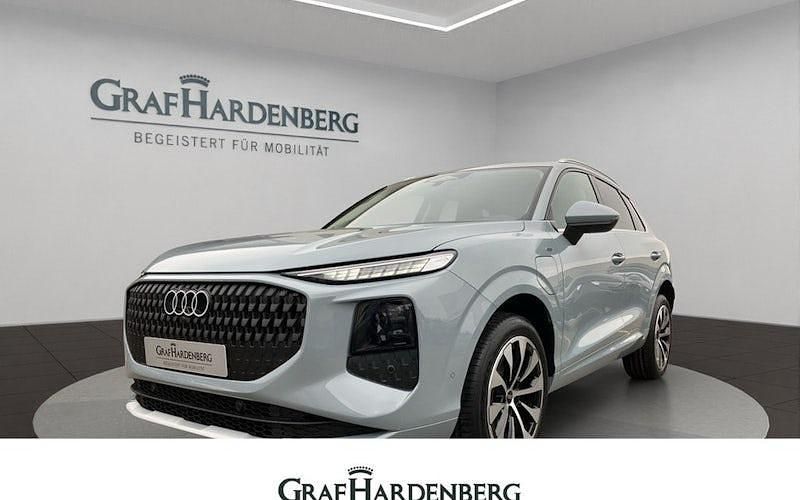 Neu Audi Q3 Comfort 272 PS (200 kW) 2025 Grau SUV