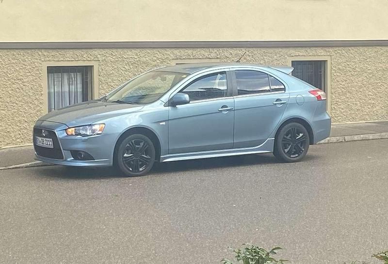 Blau Gebraucht 2009 Mitsubishi Lancer Sportback Instyle Limousine | 5.200 € (Teuer) - Bild 1/4
