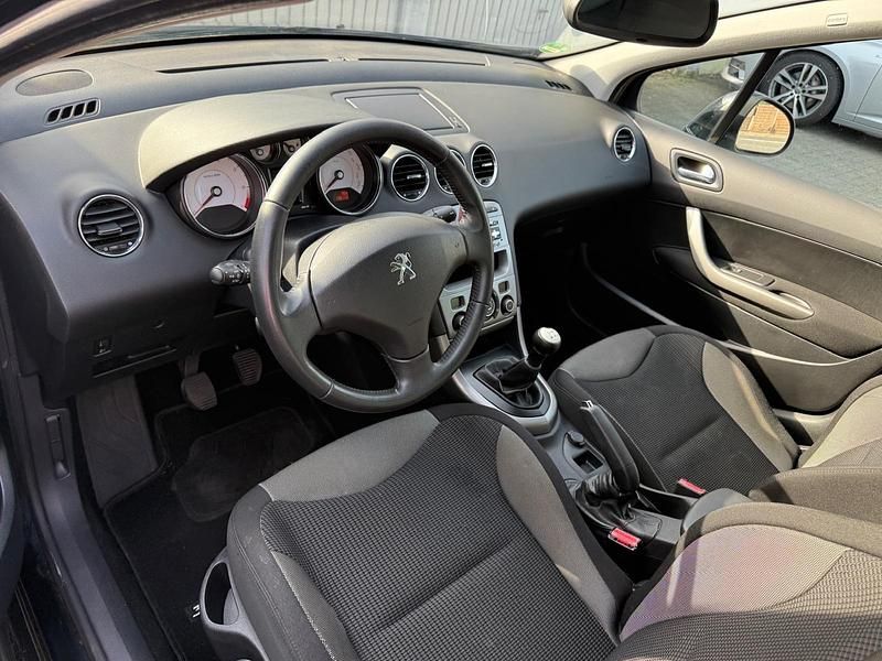 Gebraucht Peugeot 308 SW 120 PS (88 kW) 2013 Schwarz Kombi