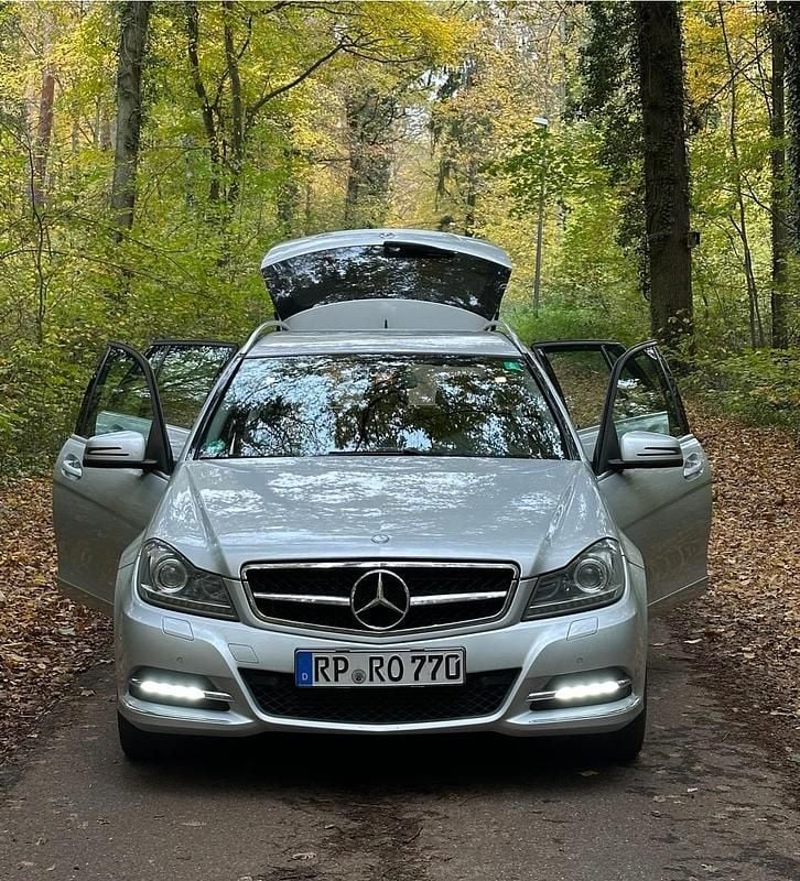 Silber Gebraucht 2011 Mercedes C250 Avantgarde Kombi | 9.000 € (Fairer Preis) - Bild 1/4