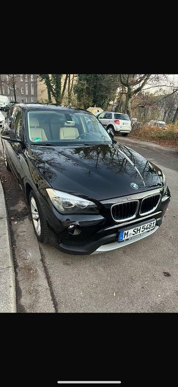 Schwarz Gebraucht 2012 BMW X1 SUV | 8.600 € (Fairer Preis) - Bild 1/4