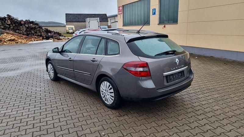Gebraucht Renault Laguna III Expression 110 PS (80 kW) 2010 Grau Kombi