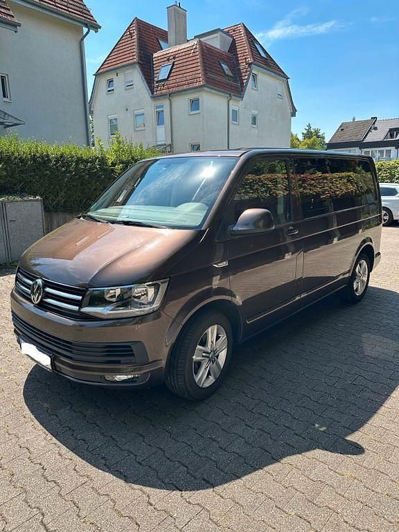 Braun Gebraucht 2016 VW T6 Van | 31.900 € (Teuer) - Bild 1/4