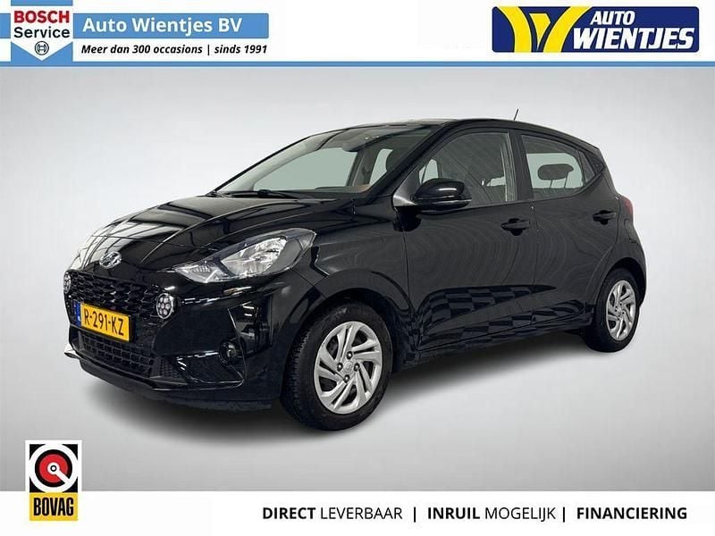 Gebraucht Hyundai i10 Comfort 67 PS (49 kW) 2022 Schwarz Kleinwagen