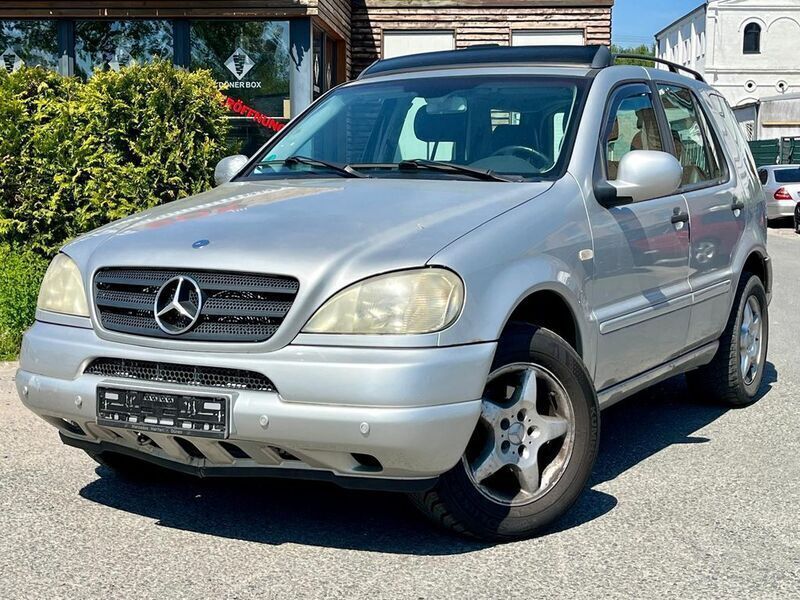 Silber Gebraucht 2001 Mercedes ML320 SUV | 2.200 € (Guter Preis) - Bild 1/4