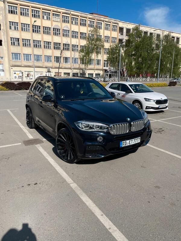 Schwarz Gebraucht 2015 BMW X5 SUV | 30.999 € - Bild 1/4