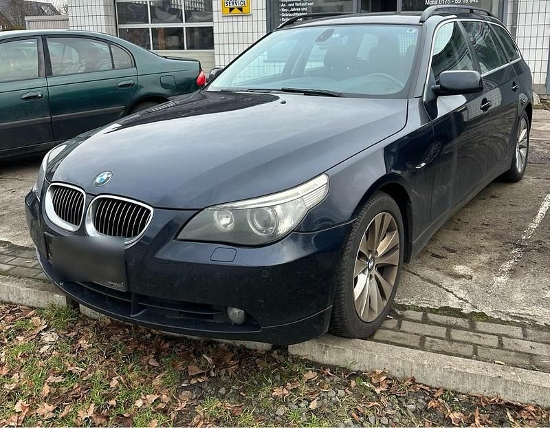 Blau Gebraucht 2006 BMW 525 Kombi | 1.500 € (Superpreis) - Bild 1/4