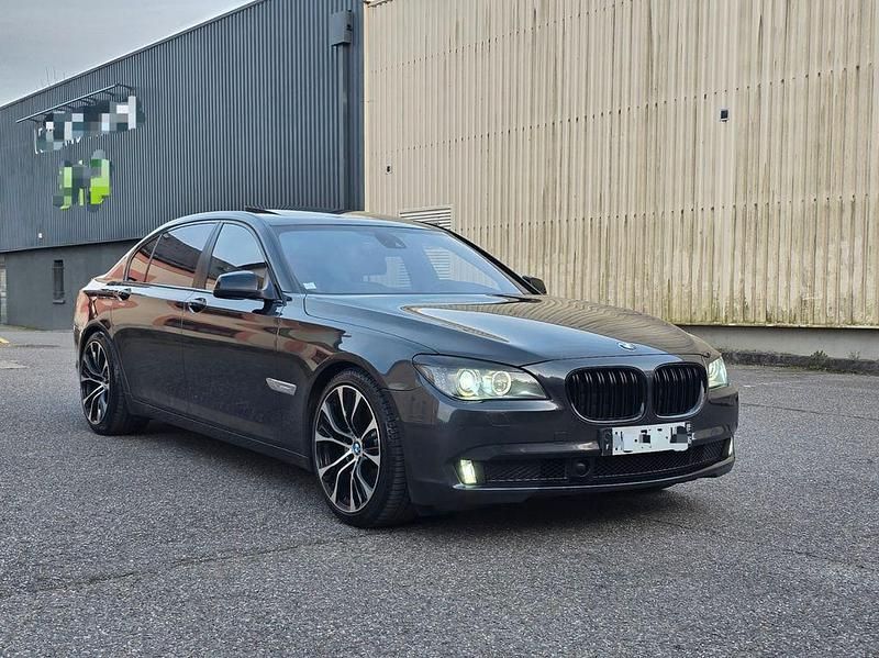 Gebraucht BMW 730L 245 PS (180 kW) 2010 Grau Limousine