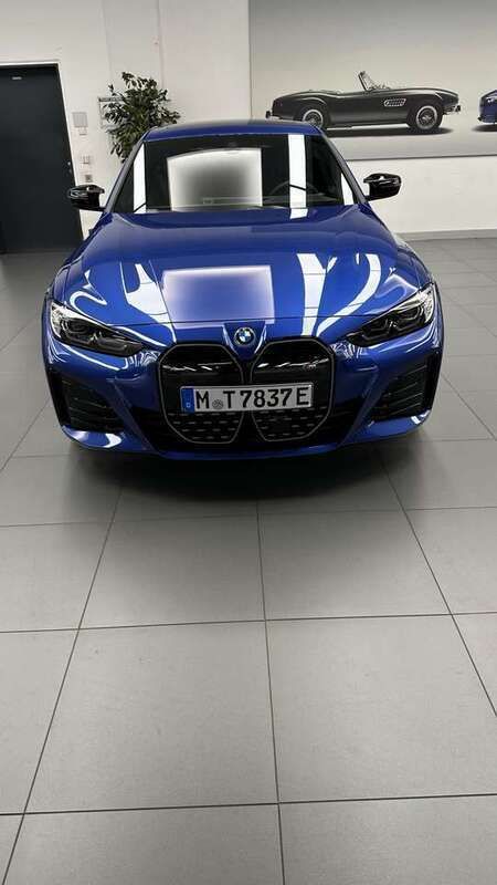 Blau Gebraucht 2023 BMW i4 Performance Limousine | 52.700 € (Fairer Preis) - Bild 1/4