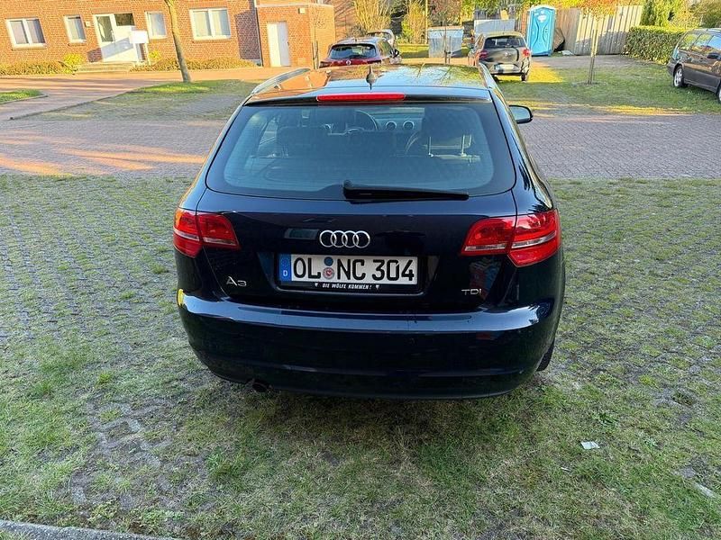 Gebraucht Audi A3 S-Line 105 PS (77 kW) 2011 Blau Kleinwagen