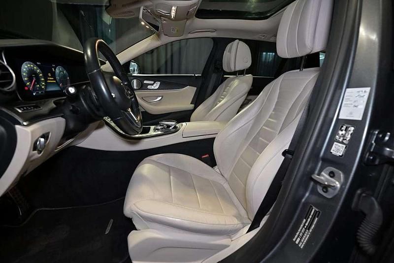 Gebraucht Mercedes E400 Avantgarde 330 PS (242 kW) 2019 Grau selenite grey metallic Kombi
