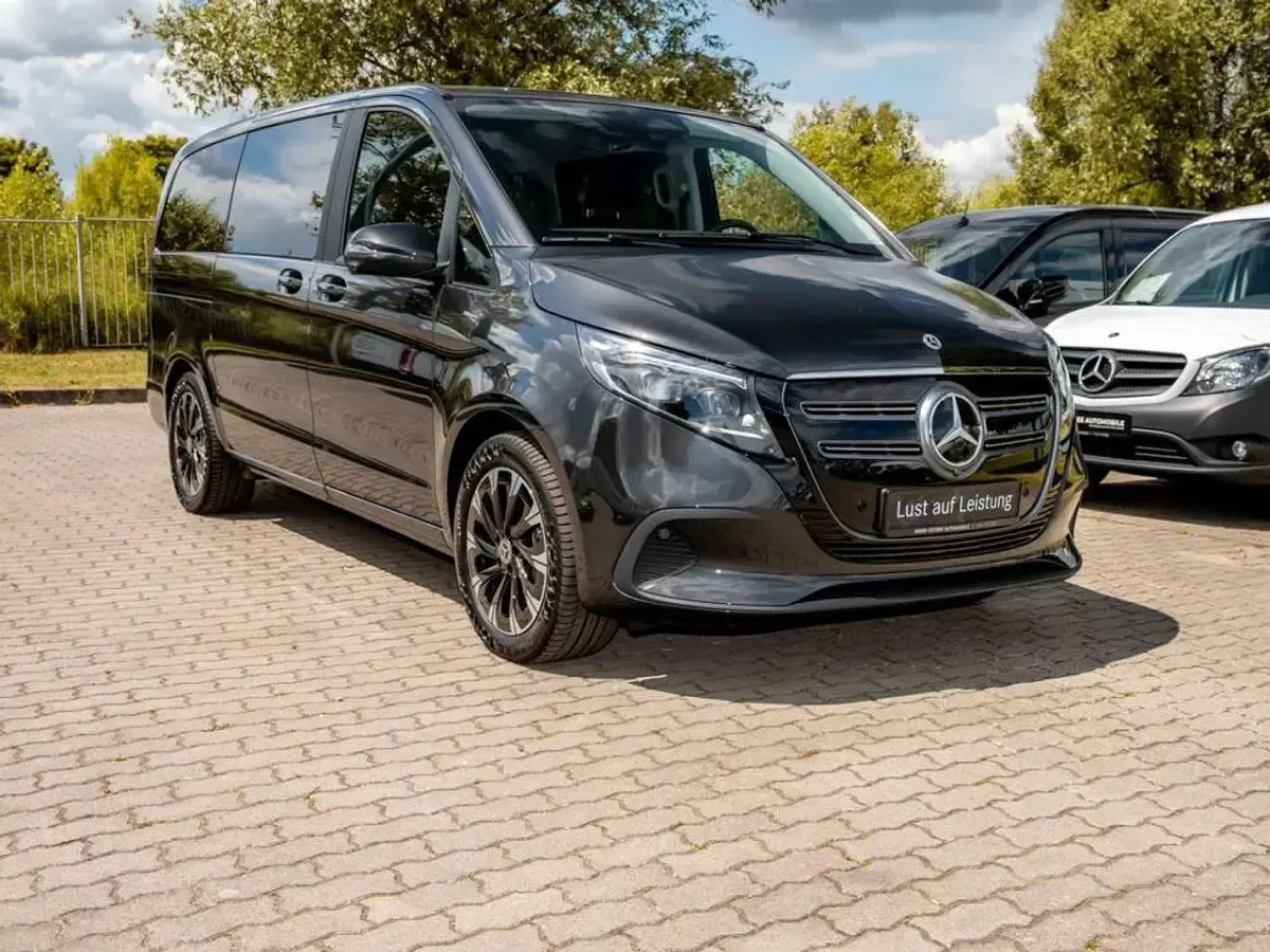 Gebraucht Mercedes EQV250 Long 150 kW (204 PS) 2024 Graphitgrau metallic Van / Kleinbus