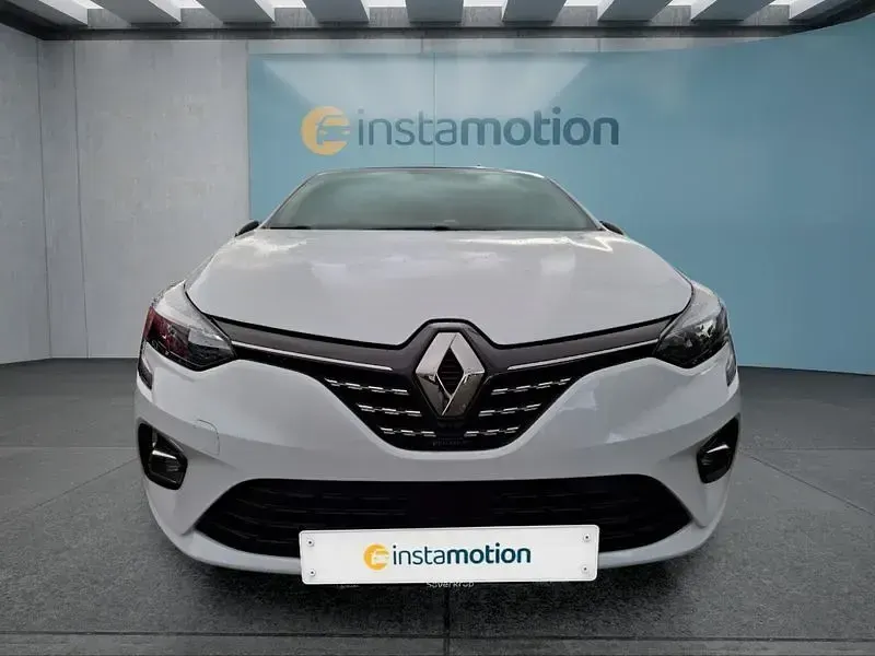 Używany Renault Clio V 101 KM (74 kW) 2022 Biały Hatchback