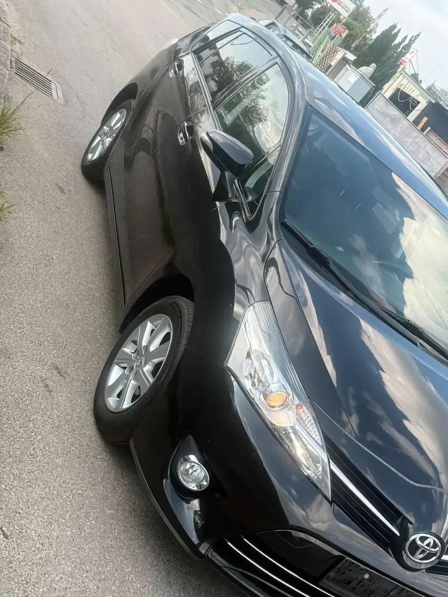 Gebraucht Toyota Verso 112 PS (82 kW) 2015 Schwarz Van / Kleinbus