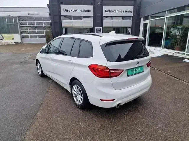Gebraucht BMW 218 Advantage 136 PS (100 kW) 2021 Weiß Van / Kleinbus