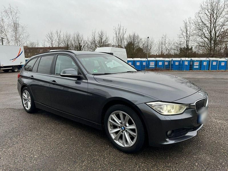 Gebraucht BMW 320 184 PS (135 kW) 2012 Grau Kombi