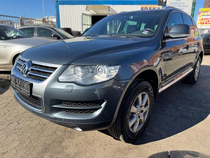Grau Gebraucht 2008 VW Touareg SUV | 6.990 € (Fairer Preis) - Bild 1/4