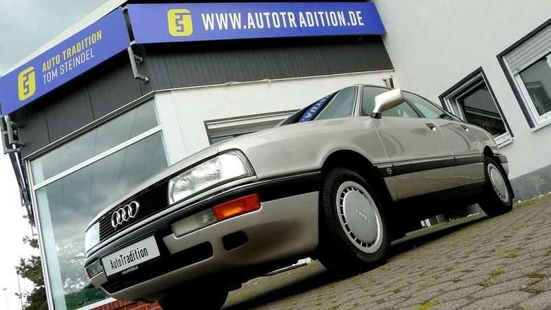Silber Gebraucht 1989 Audi 90 Limousine | 11.990 € - Bild 1/4