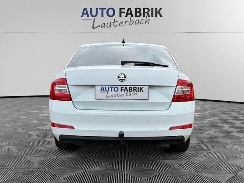 Gebraucht Skoda Octavia Style 116 PS (85 kW) 2016 Weiß Limousine