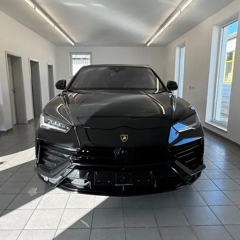 Usata Lamborghini Urus 666 CV (489 kW) 2023 Nero SUV