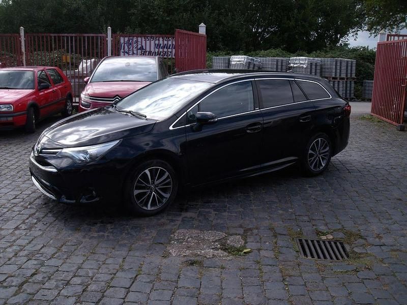 Schwarz Gebraucht 2017 Toyota Avensis Edition-S Kombi | 12.700 € (Guter Preis) - Bild 1/4