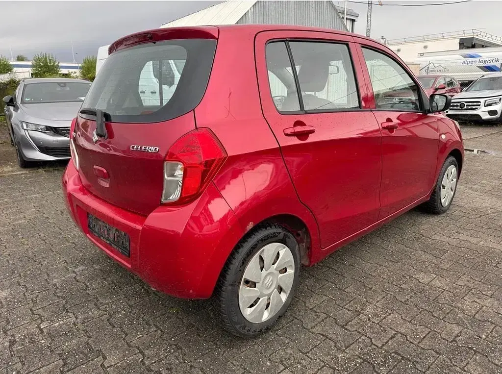 Gebraucht Suzuki Celerio Club 68 PS (50 kW) 2016 Rot Kleinwagen