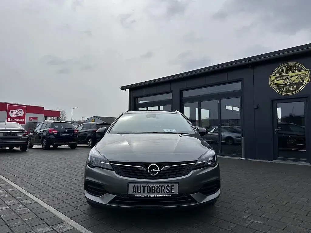 Używany Opel Astra Design & Tech 131 KM (96 kW) 2022 Szary Hatchback