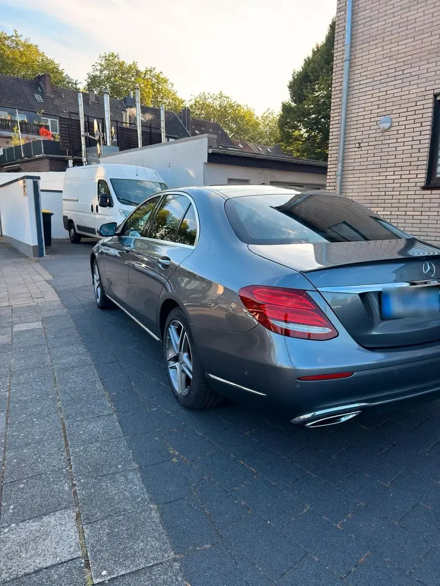 Gebraucht Mercedes E350 258 PS (189 kW) 2016 Limousine