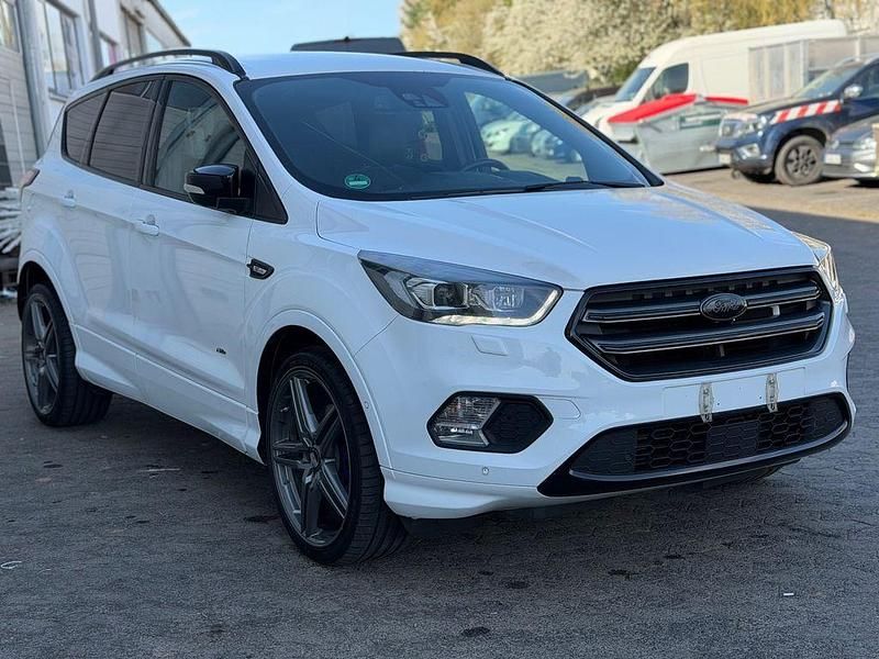Gebraucht Ford Kuga ST-Line 242 PS (177 kW) 2018 Weiß SUV