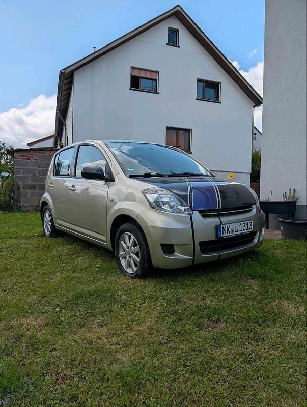 Beige Gebraucht 2011 Daihatsu Sirion Kleinwagen | 2.750 € (Fairer Preis) - Bild 1/4