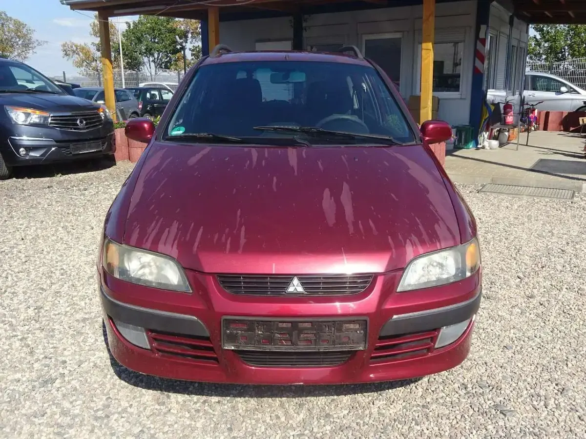 Gebraucht Mitsubishi Space Star 98 PS (72 kW) 2004 Rot Van / Kleinbus