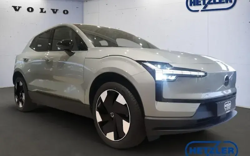 Neu Volvo EX30 Plus 200 kW (272 PS) 2026 Grau SUV