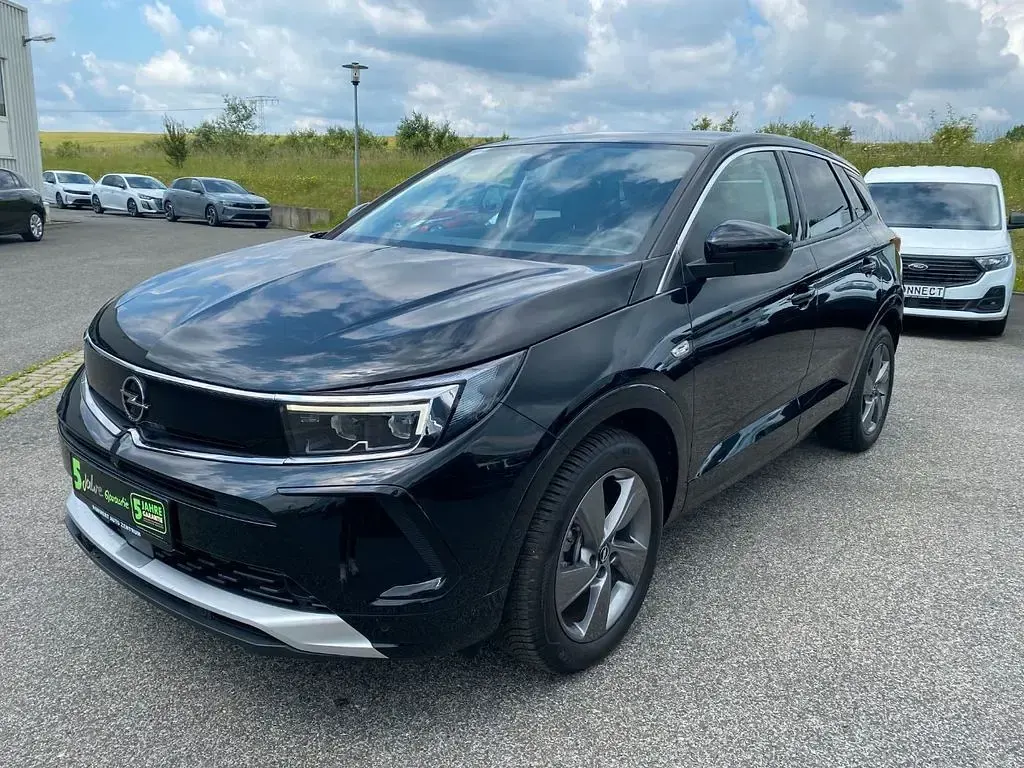Gebraucht Opel Grandland X Elegance 131 PS (96 kW) 2023 Schwarz perla nera (metallic) SUV