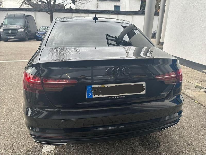 Gebraucht Audi A4 Advanced 204 PS (150 kW) 2022 Schwarz Limousine