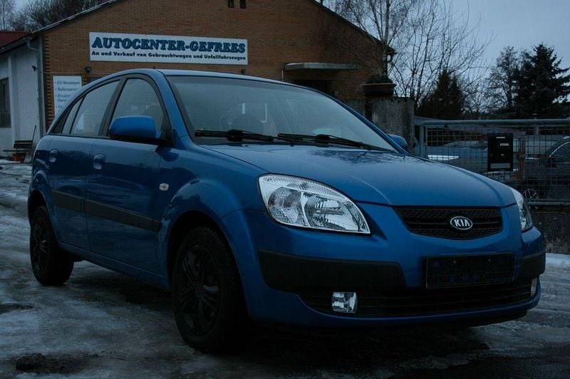 Blau Gebraucht 2009 Kia Rio Attract Kleinwagen | 3.750 € (Fairer Preis) - Bild 1/4