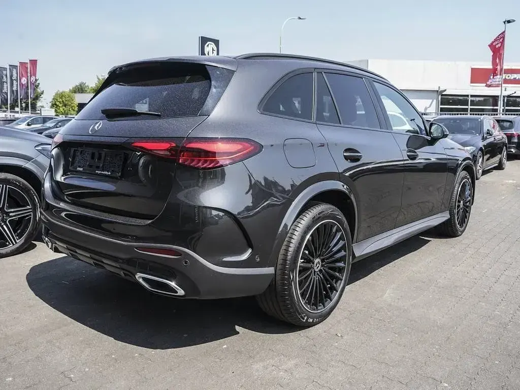 Gebraucht Mercedes GLC220 AMG 197 PS (144 kW) 2025 Grau SUV