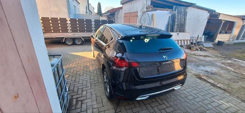 Gebraucht Citroën DS4 114 PS (83 kW) 2014 Violet Kleinwagen